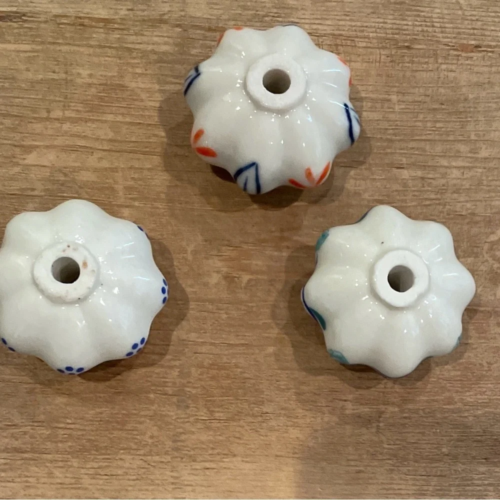 NWOT VTG Pier 1 Hand Painted Ceramic cabinet knobs drawer pulls handles (3)
